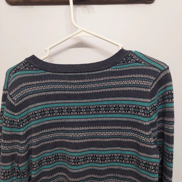 Croft and Barrow M Christmas Sweater pattern soft - Picture 6 of 8